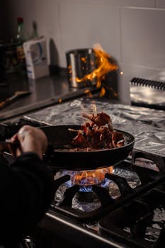 Quick Tips to Safely Handle Hot Cooking Tools Every Time