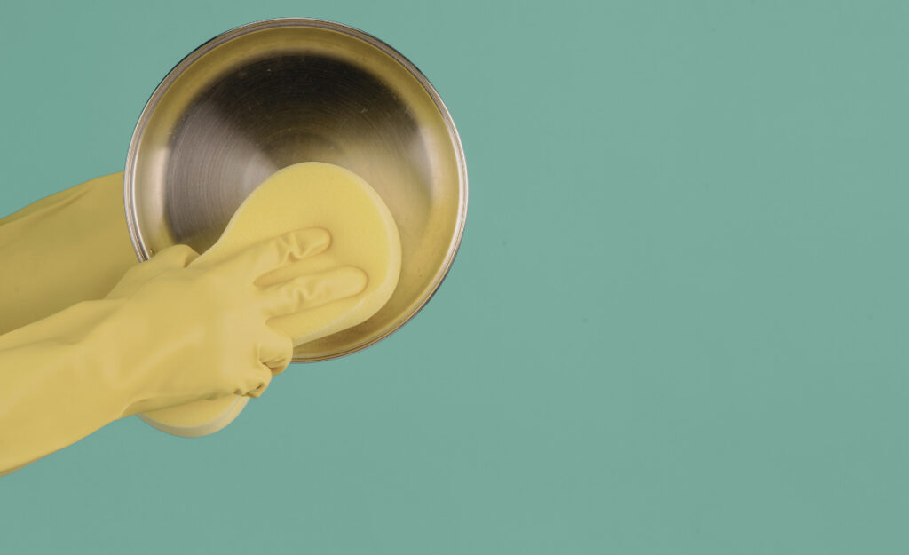 clean stainless steel utensils