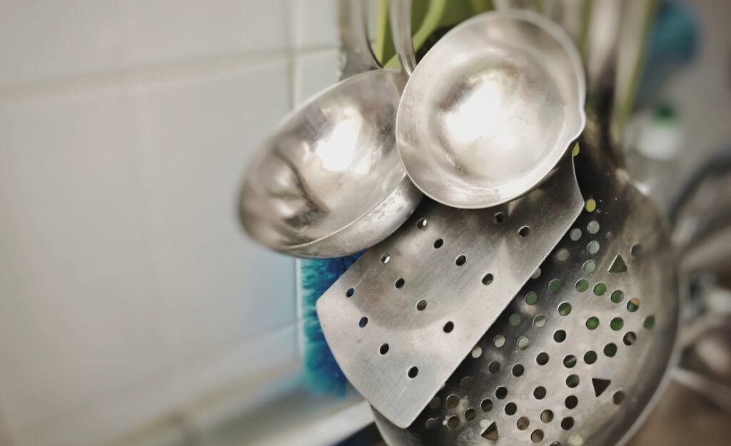 Best Ways to Clean Stainless Steel Utensils Without Scratching